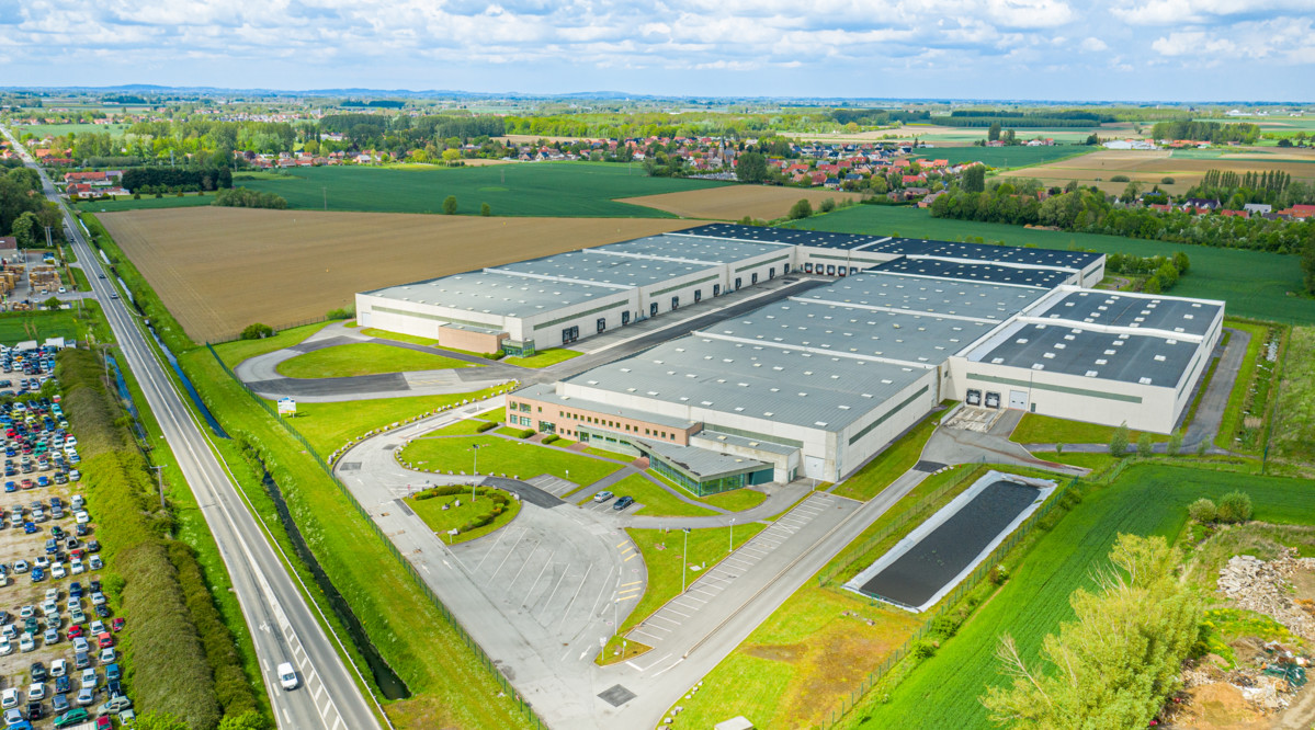 Warehouse  Lorgies 21 467 sqm