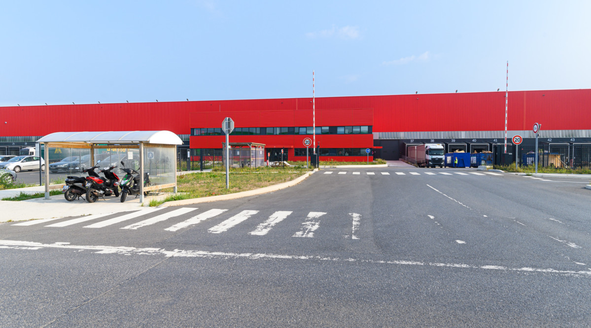 Warehouse  Dourges 25 491 sqm