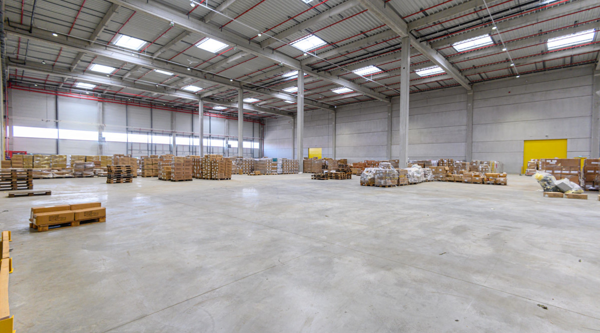 Warehouse  Dourges 12 827 sqm