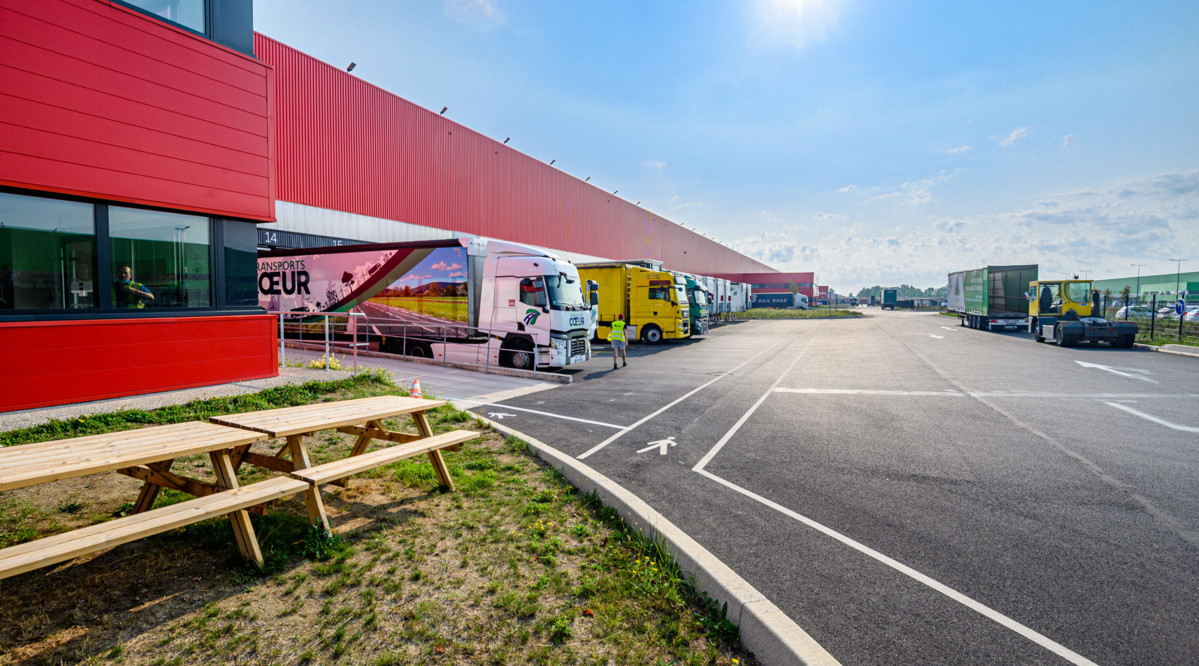 Warehouse  Dourges 25 491 sqm