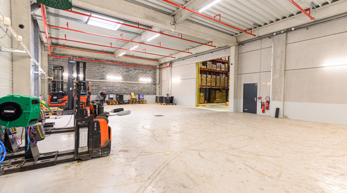 Warehouse  Dourges 12 827 sqm