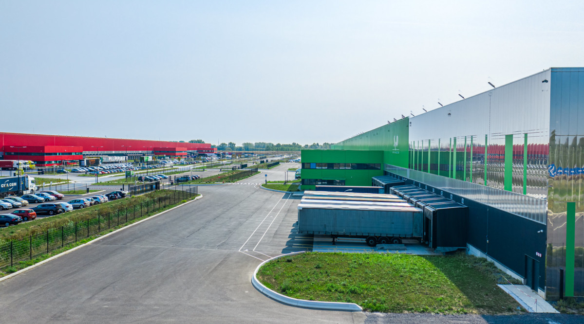 Warehouse  Dourges 12 827 sqm