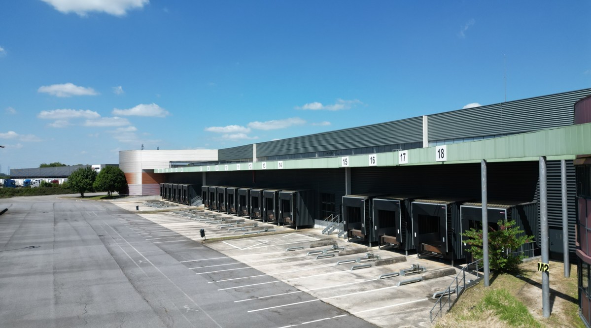 Entrepôt Vert-Saint-Denis 37 806 m²