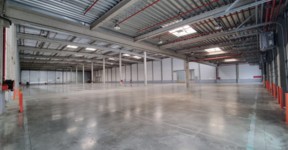 Entrepôt Vert-Saint-Denis 37 806 m²