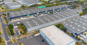 Warehouse  Combs-la-Ville 2 582 sqm