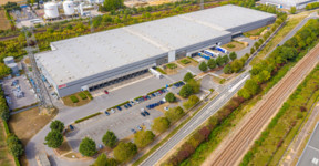 Warehouse  Moissy 10 997 sqm