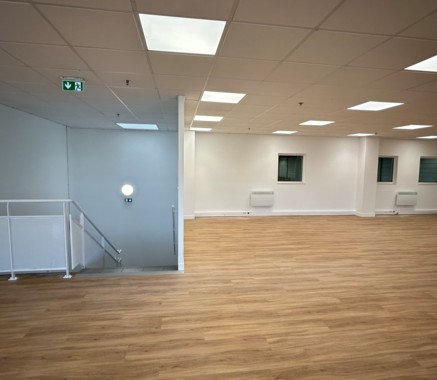 Entrepôt Vert-Saint-Denis 37 806 m²