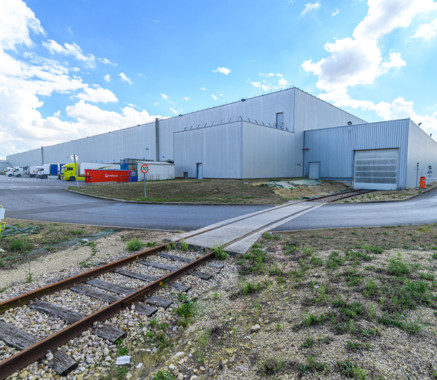 Entrepôt Vert-Saint-Denis 37 806 m²