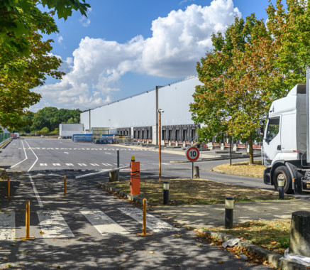 Entrepôt Vert-Saint-Denis 37 806 m²