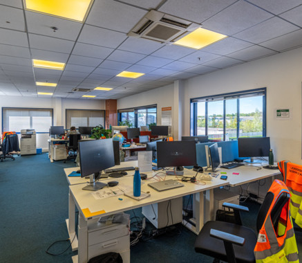 Warehouse  Combs-la-Ville 1 325 sqm