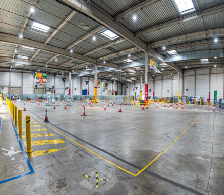 Warehouse  Combs-la-Ville 1 325 sqm