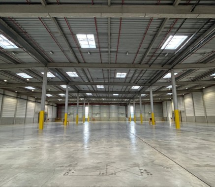 Entrepôt Vert-Saint-Denis 37 806 m²