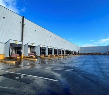 Warehouse  Combs-la-Ville 2 582 sqm